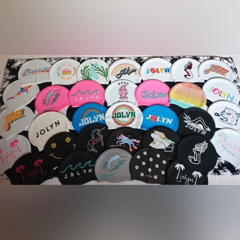 Looking for jolyn caps!! ISO💁DON’T BUY